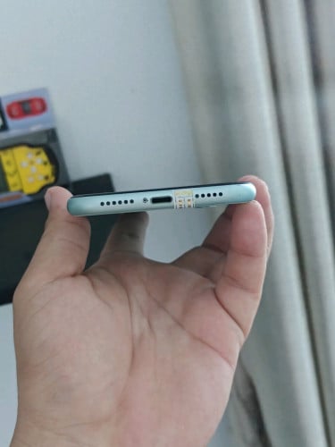 iPhone 11 128g LL/A សានុំហ្សីន ស្អាត98%