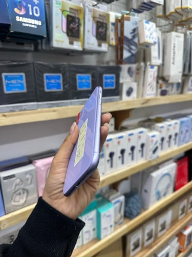 iPhone 11