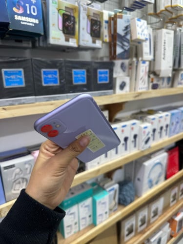 iPhone 11
