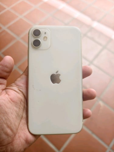 iPhone 11
