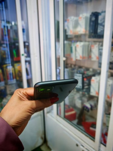 iPhone 11/64GB/LLថ្ម91%តួរស្អាតសុីនសានុំ