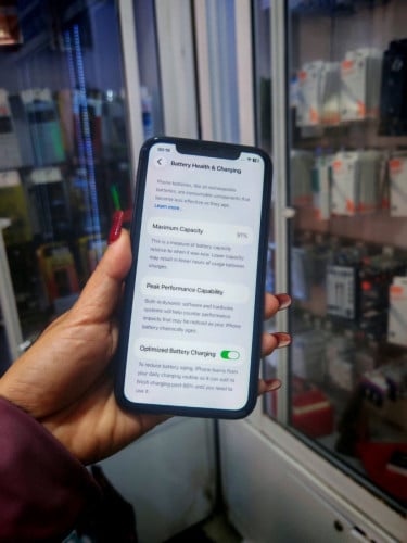 iPhone 11/64GB/LLថ្ម91%តួរស្អាតសុីនសានុំ