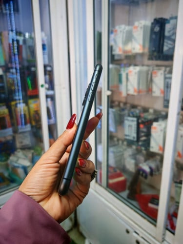 iPhone 11/64GB/LLថ្ម91%តួរស្អាតសុីនសានុំ