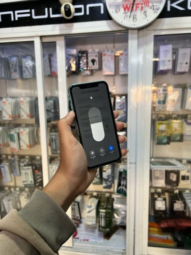 iPhone 11 ពណ៌ទឹកសណ្តែក 🍏 LLA 64GB Battery 87% 🔋 តួស្អាត 99% សំណុំហ្សីន