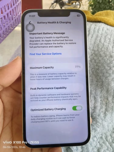 IPhone 12 64GB អេក្រង់ហ្សុីន តួស្អាត98%