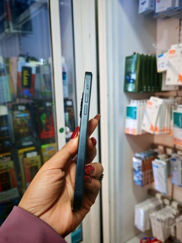 iPhone 12/64GB/LLថ្ម90%តួរស្អាតសុីនសានុំ