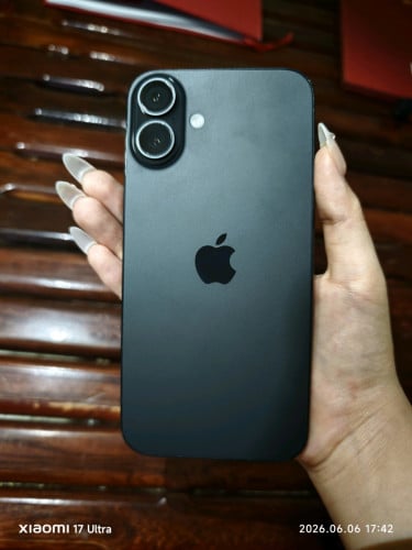 Iphone 16 plus ថ្ម100% ប្រើបានតិច