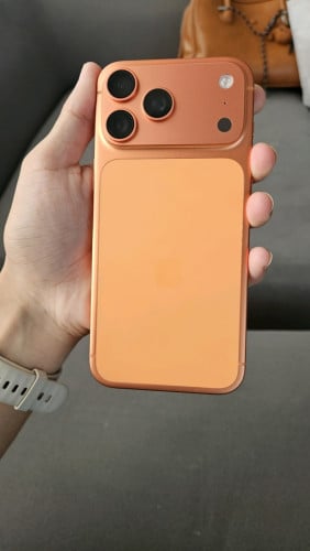 Iphone 17 pro Max Orange