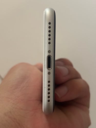iPhone SE Gen 2 128GB