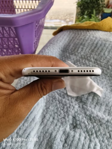 IPhone SE2 128GB សាណុំហ្សុីន