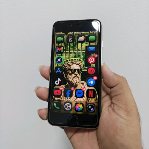 IPhone SE3 64G (99.99%)