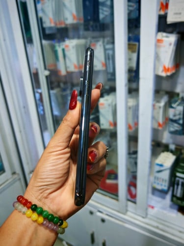 iPhone X/64GB អត់ស្គែនតួរស្អាត