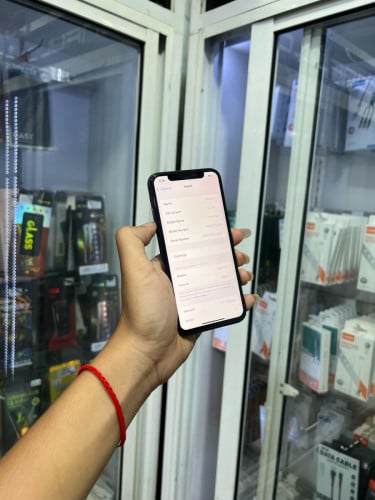 iPhone X ពណ៌ខ្មៅ🍏 64GB🔋 តួស្អាត (អត់ស្កេន) អត់ជាប់អី (ធានា1ខែ) 69$ 📥