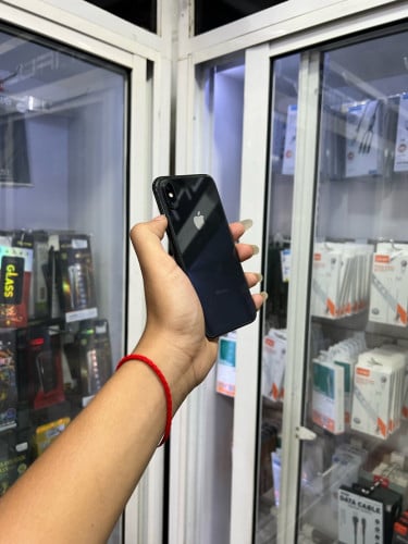 iPhone X ពណ៌ខ្មៅ🍏 64GB🔋 តួស្អាត (មានស្កេន) អត់ជាប់អី (ធានា1ខែ)  📥