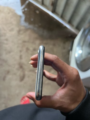 iPhone x64G