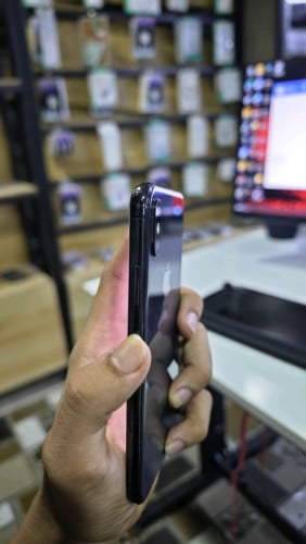 iPhone XS iD ប្រើបាន ថ្មទើបដូរលើសអំពែកាន់ល្អ