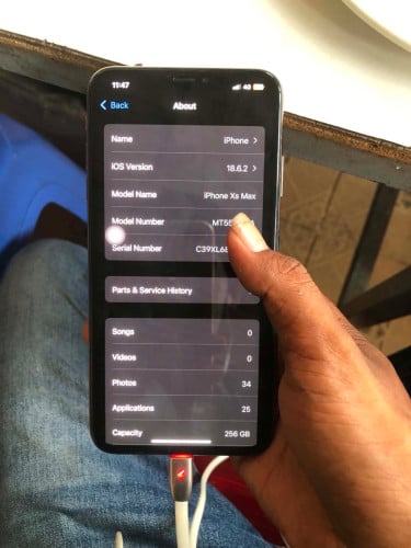 iphone XS mex 256GB អេក្រង់GXមានស្គេន90$