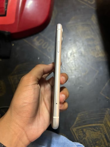 Iphone11 lla សាណុំសុីនស្អាត99%