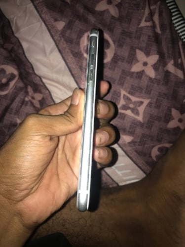 IPhone8 20$ 64G