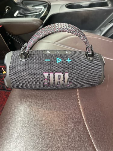 jbl charge6 original លក់បងៗចង់ដូរថ្មីបងៗត្រូវការបងយកបាន បងៗ ប្រើលបាន ១ ខែបងៗ