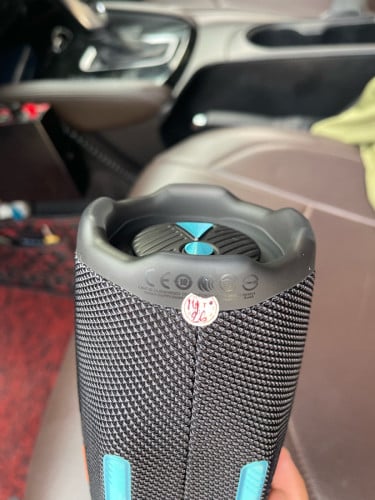 jbl charge6 original លក់បងៗចង់ដូរថ្មីបងៗត្រូវការបងយកបាន បងៗ ប្រើលបាន ១ ខែបងៗ