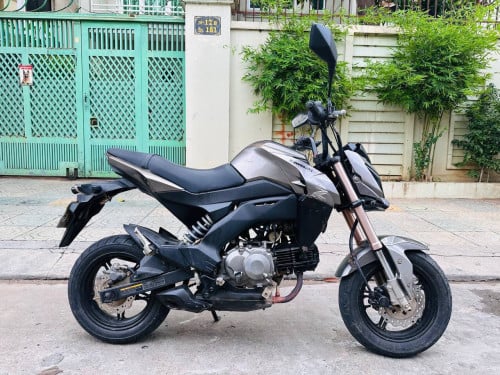 Kavasaki (125cc, year 2016, 590$) have all documents