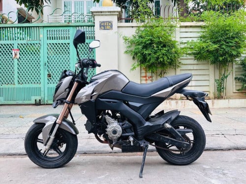 Kavasaki (125cc, year 2016, 590$) have all documents
