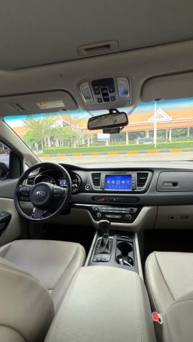 Kia Carnival 015 Full-Option តម្លៃចរចារ