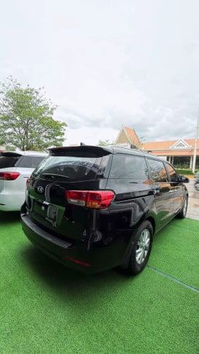 Kia Carnival 016 Premium Option តម្លៃចរចារ