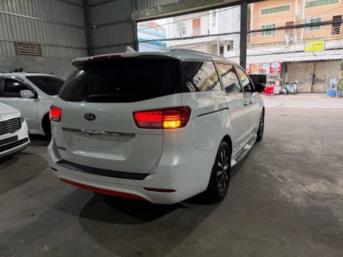 Kia Carnival 2015full