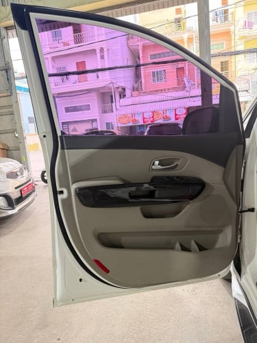 Kia Carnival 2015full