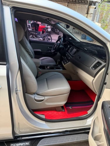 Kia Carnival 2015full