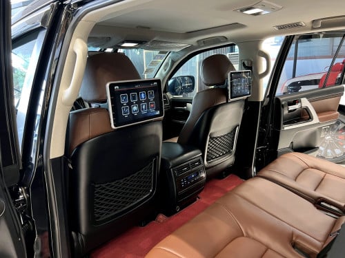 Land Cruiser VIP Excalibur 2019 (ម៉ាស៊ូត)