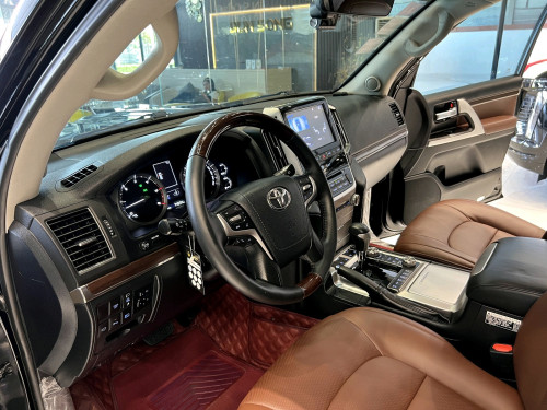 Land Cruiser VIP Excalibur 2019 (ម៉ាស៊ូត)