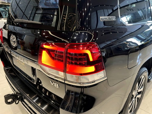 Land Cruiser VIP Excalibur 2019 (ម៉ាស៊ូត)