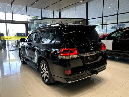 Land Cruiser VIP Excalibur 2019 (ម៉ាស៊ូត)