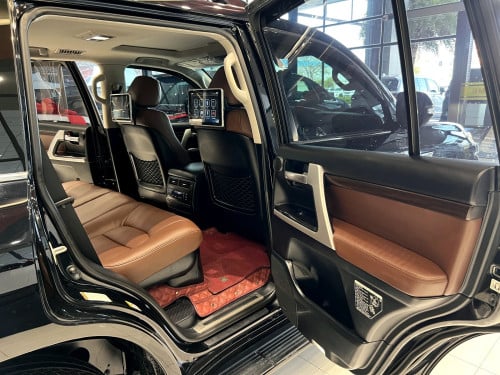 Land Cruiser VIP Excalibur 2019 (ម៉ាស៊ូត)