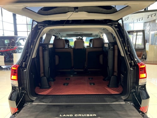 Land Cruiser VIP Excalibur 2019 (ម៉ាស៊ូត)
