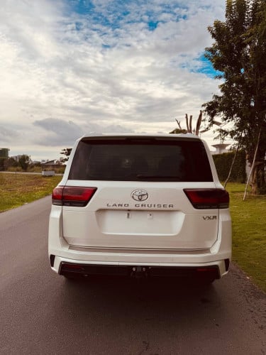 Land Cruiser VXR 2023