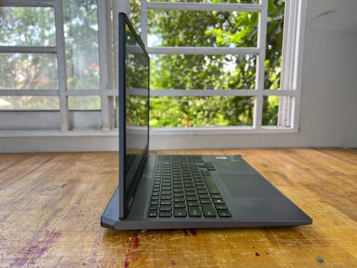 Lenovo LOQ 15IAX9 តម្លៃ 550$ ចរចាបាន