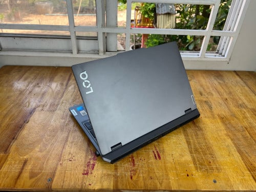 Lenovo LOQ 15IAX9 តម្លៃ 550$ ចរចាបាន
