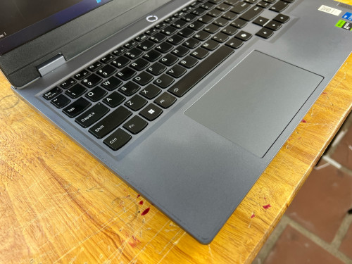 Lenovo LOQ 15IAX9 តម្លៃ 550$ ចរចាបាន