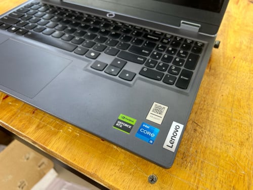 Lenovo LOQ 15IAX9 តម្លៃ 550$ ចរចាបាន