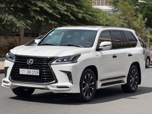 Lexus LX570 ឆ្នាំ2014ឡើងគ្រឿងថ្មី2021 Kuro ធានាឡានស្អាត