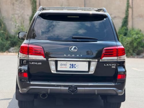 Lexus LX570 ឆ្នាំ2014 V8 សាំង ធានាឡានស្អាត