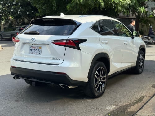 Lexus NX 200t 2015 ឡានDealer ថ្នាំហ្សុិន១ជុំ