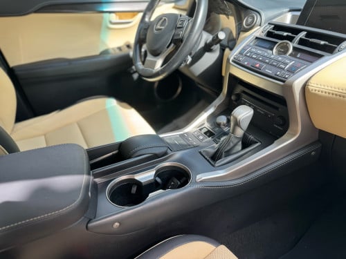 Lexus NX 200t 2015 ឡានDealer ថ្នាំហ្សុិន១ជុំ