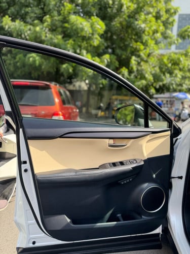 Lexus NX 200t 2015 ឡានDealer ថ្នាំហ្សុិន១ជុំ