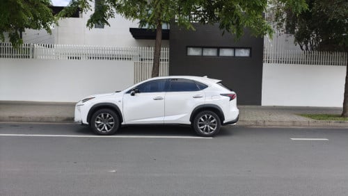 Lexus NX200T F Sport 2015 លក់បន្ទាន់