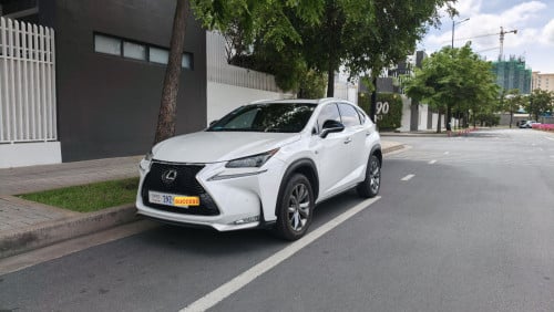 Lexus NX200T F Sport 2015 លក់បន្ទាន់